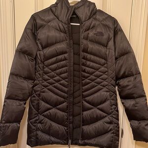 Women’s mid length north face puffer